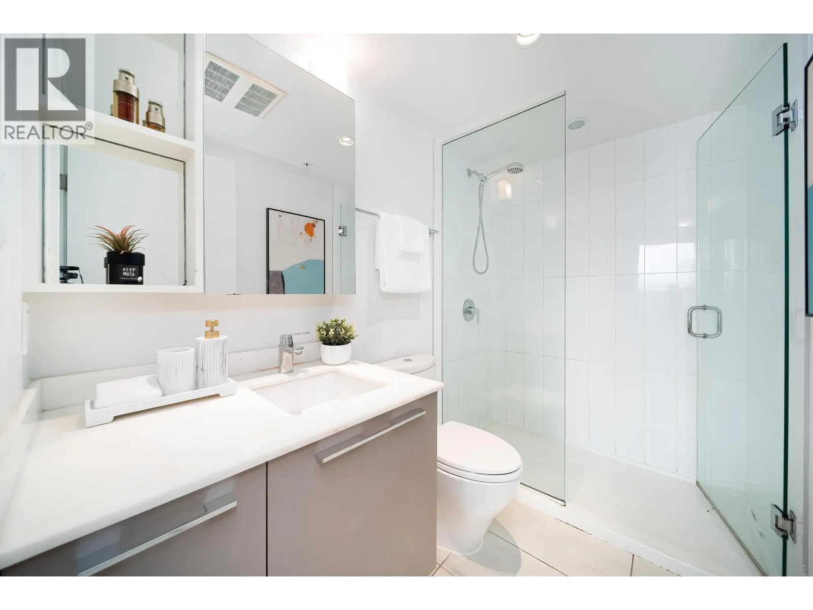 Apartment for rent: 904 8131 Nunavut Lane, Vancouver, British Columbia V5X 0E2