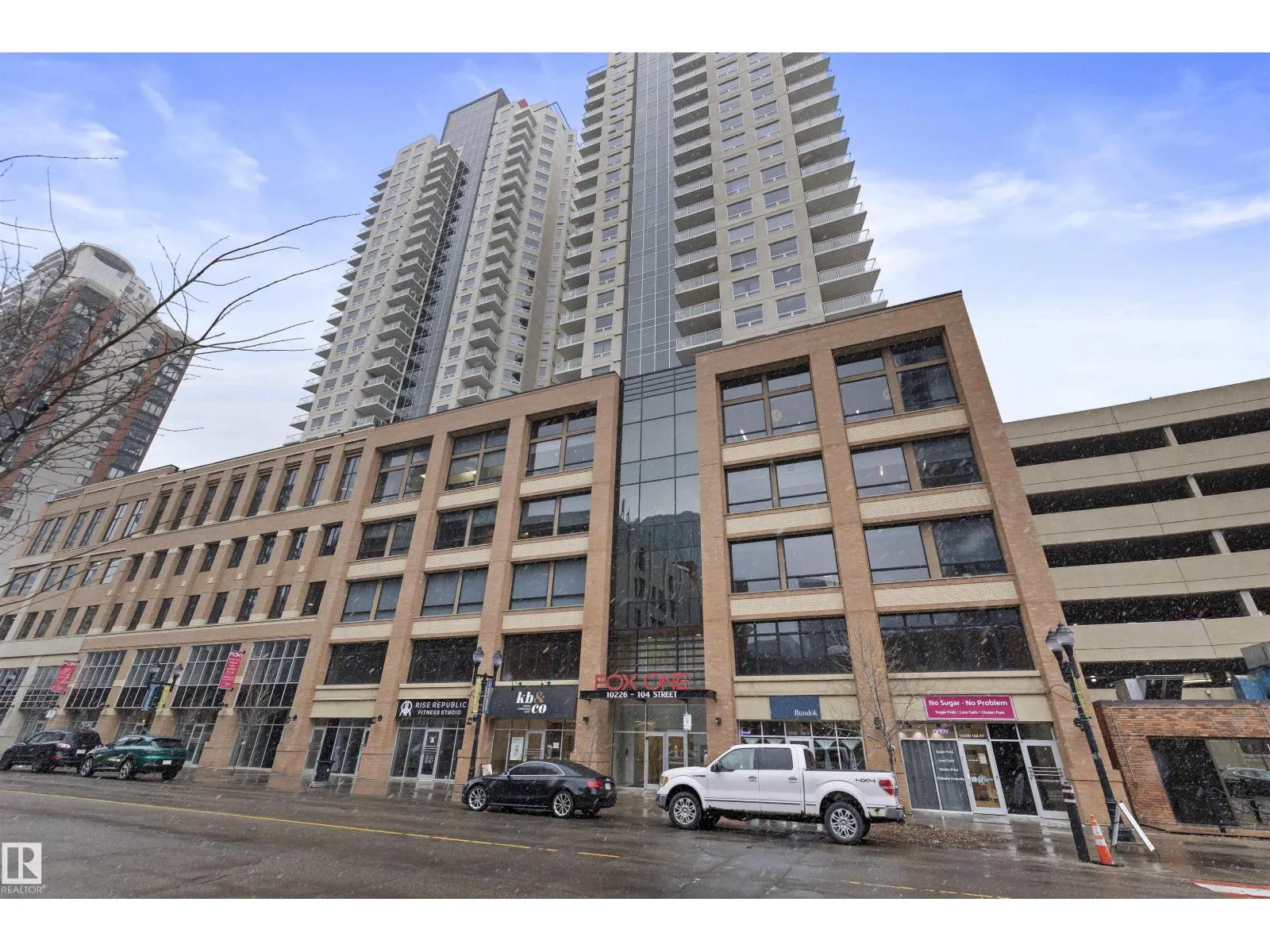 Apartment for rent: #905 10226 104 St Nw, Edmonton, Alberta T5J 1B8