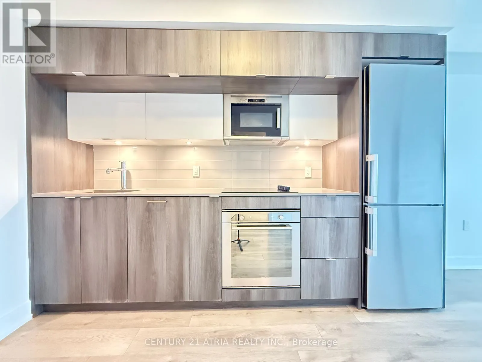 Apartment for rent: 905 - 575 Bloor Street E, Toronto, Ontario M4W 0B2