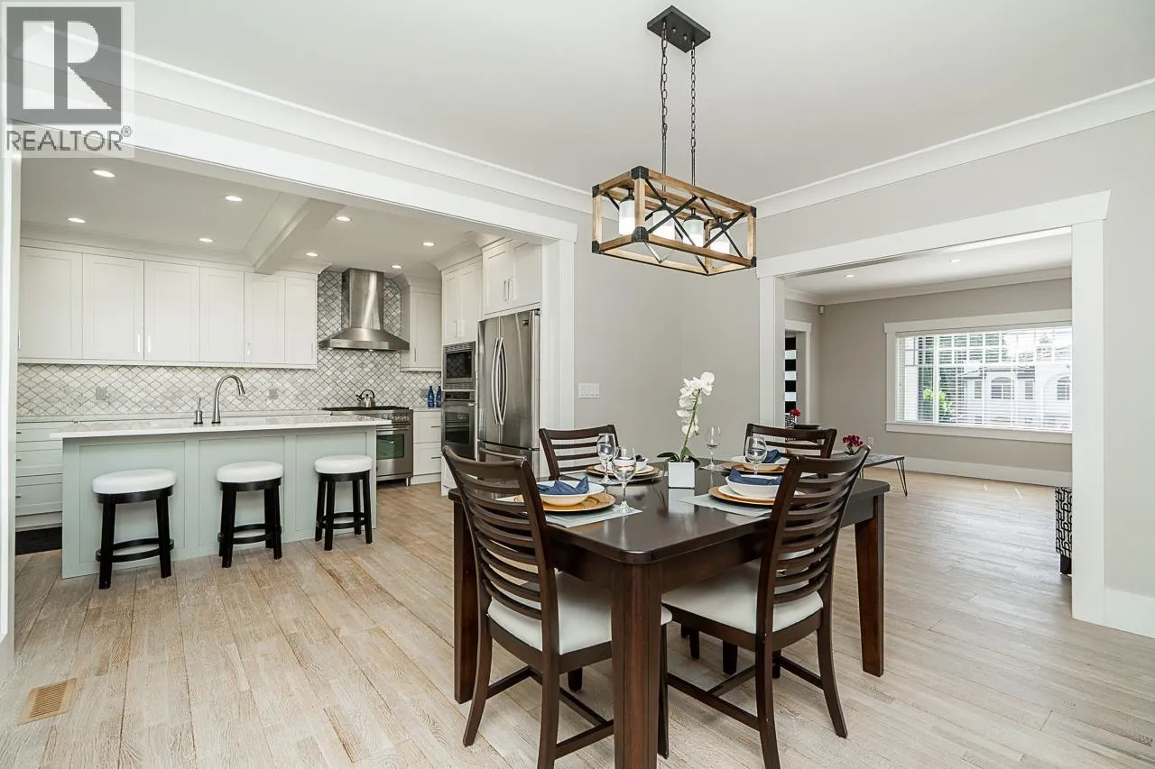 House for rent: 905 Edinburgh Street, New Westminster, British Columbia V3M 2V2