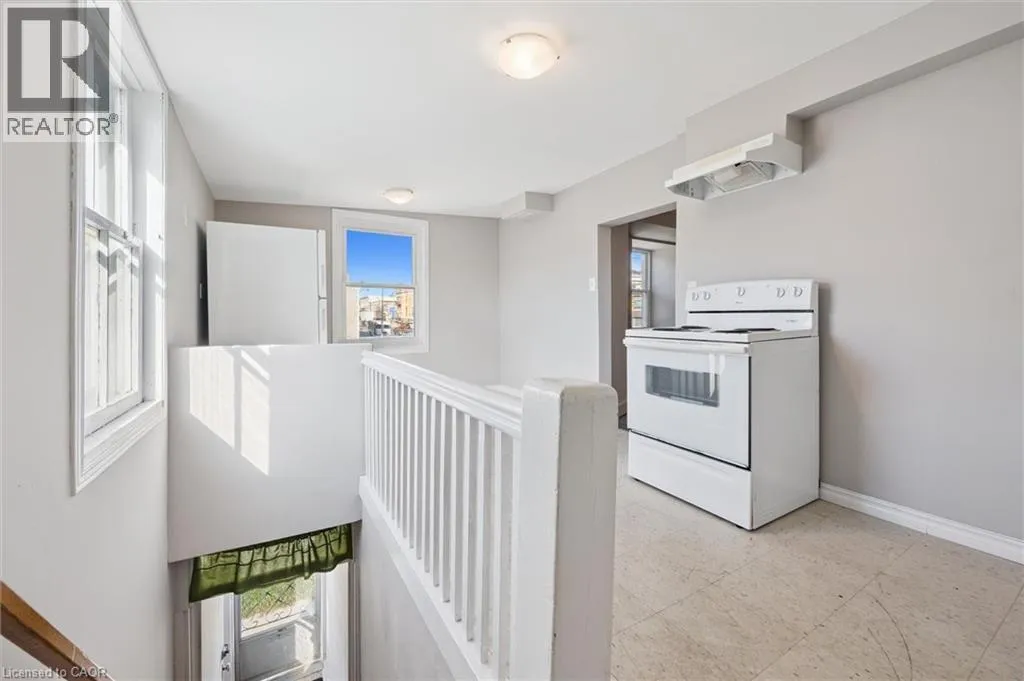 House for rent: 906 King Street E Unit# 1c, Cambridge, Ontario N3H 3P3