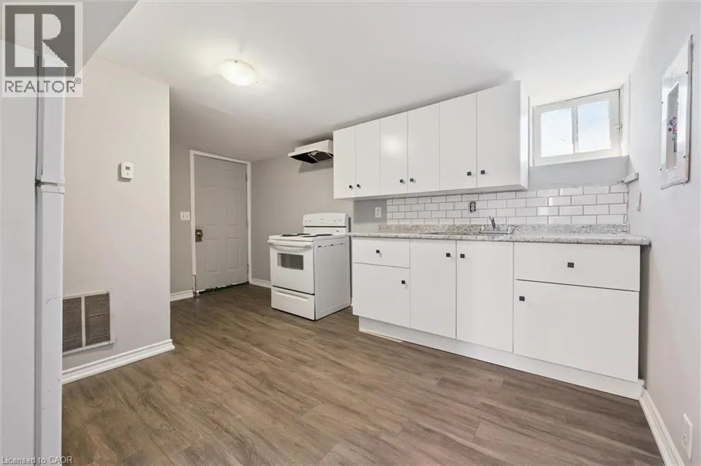 House for rent: 906 King Street E Unit# 2c, Cambridge, Ontario N3H 3P3