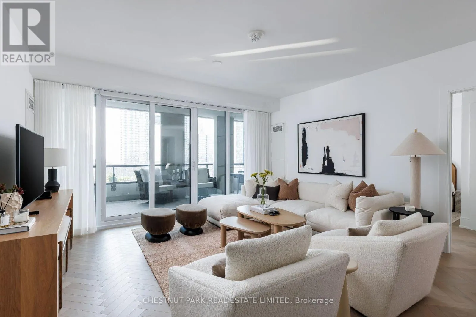 Apartment for rent: 907 - 455 Wellington Street W, Toronto, Ontario M5V 0V8