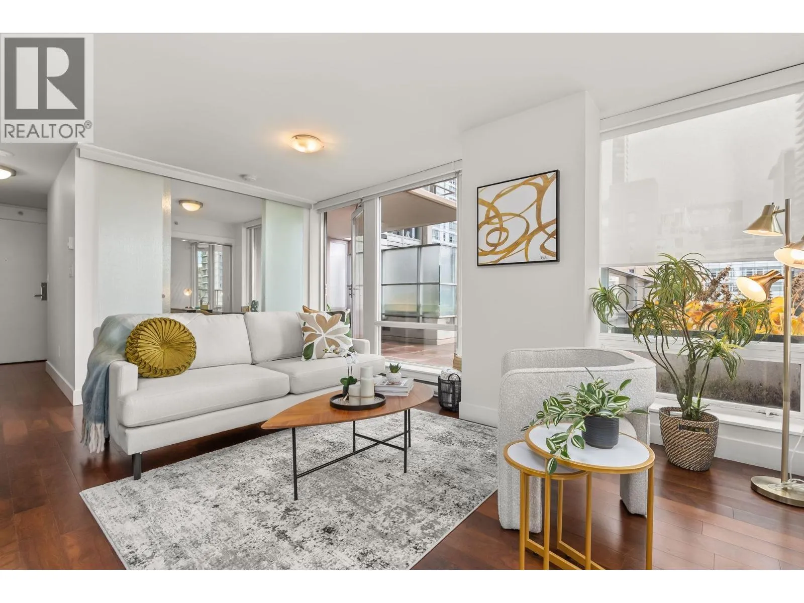 Apartment for rent: 907 565 Smithe Street, Vancouver, British Columbia V6B 0E4