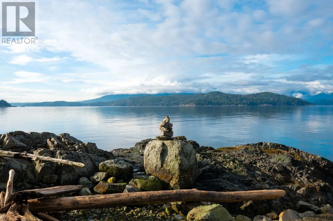 House for rent: 908 Clipper Place, Bowen Island, British Columbia V0N 1G2