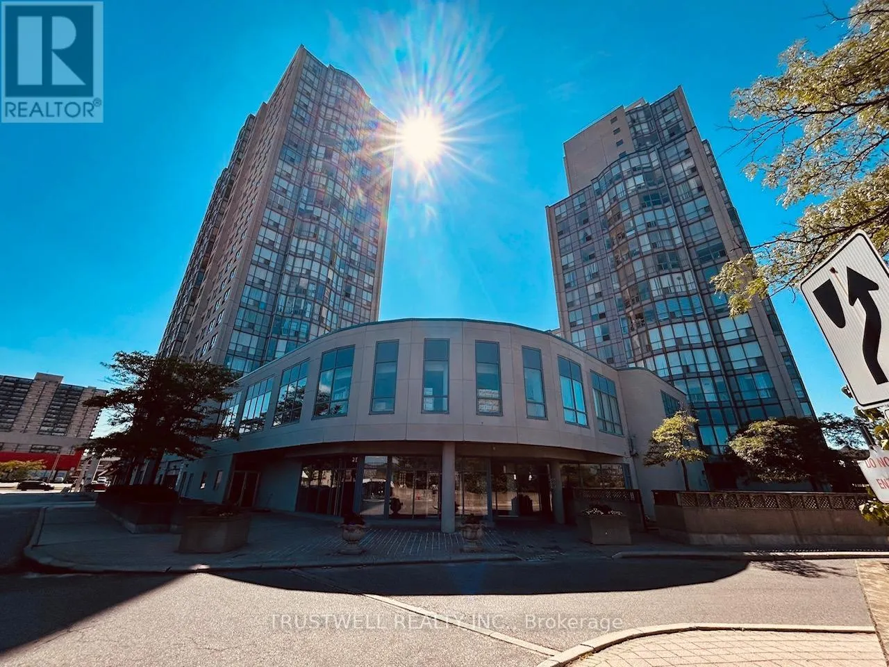 Apartment for rent: 909 - 1470 Midland Avenue, Toronto, Ontario M1P 4Z4