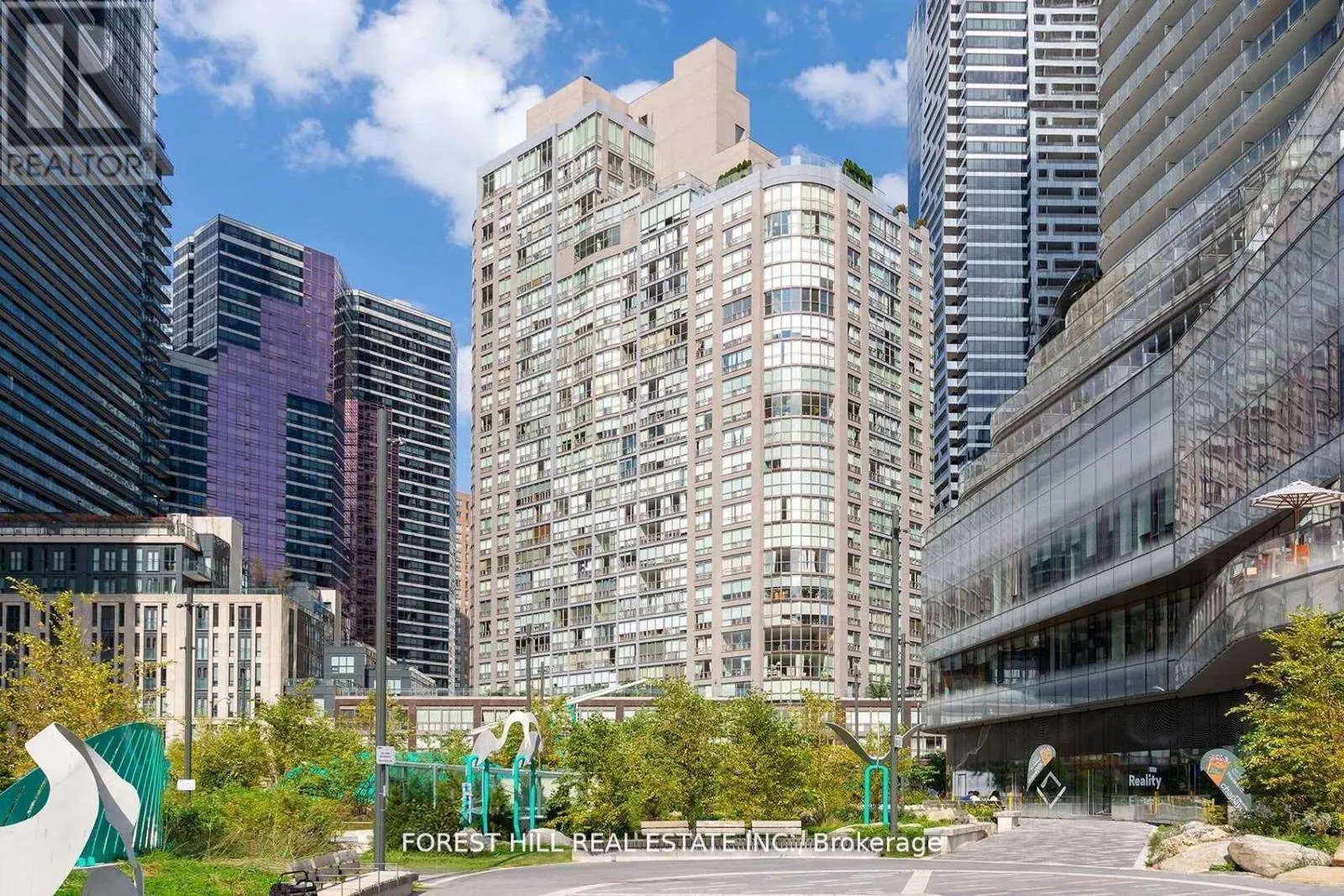 Apartment for rent: 909 - 24 Wellesley Street W, Toronto, Ontario M4Y 2X6