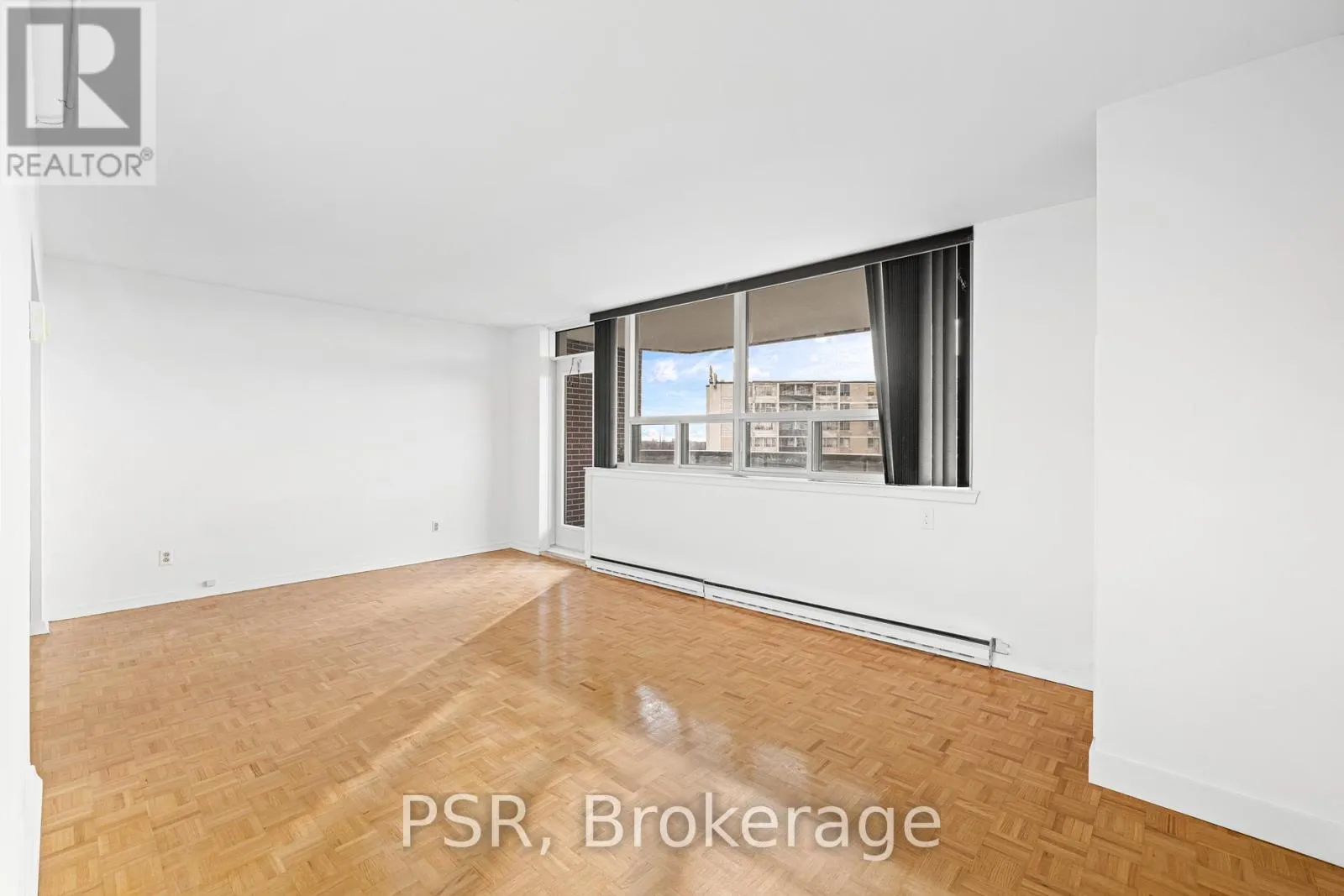 Apartment for rent: 909 - 240 Markland Drive, Toronto, Ontario M9C 1R3