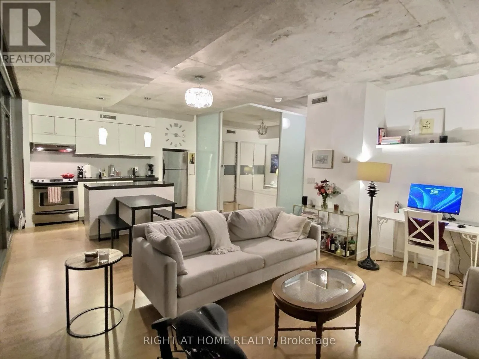 Apartment for rent: 909 - 55 Stewart Street, Toronto, Ontario M5V 2V1