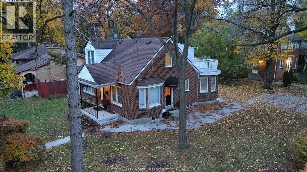 House for rent: 909 Monmouth, Windsor, Ontario N8Y 3L6