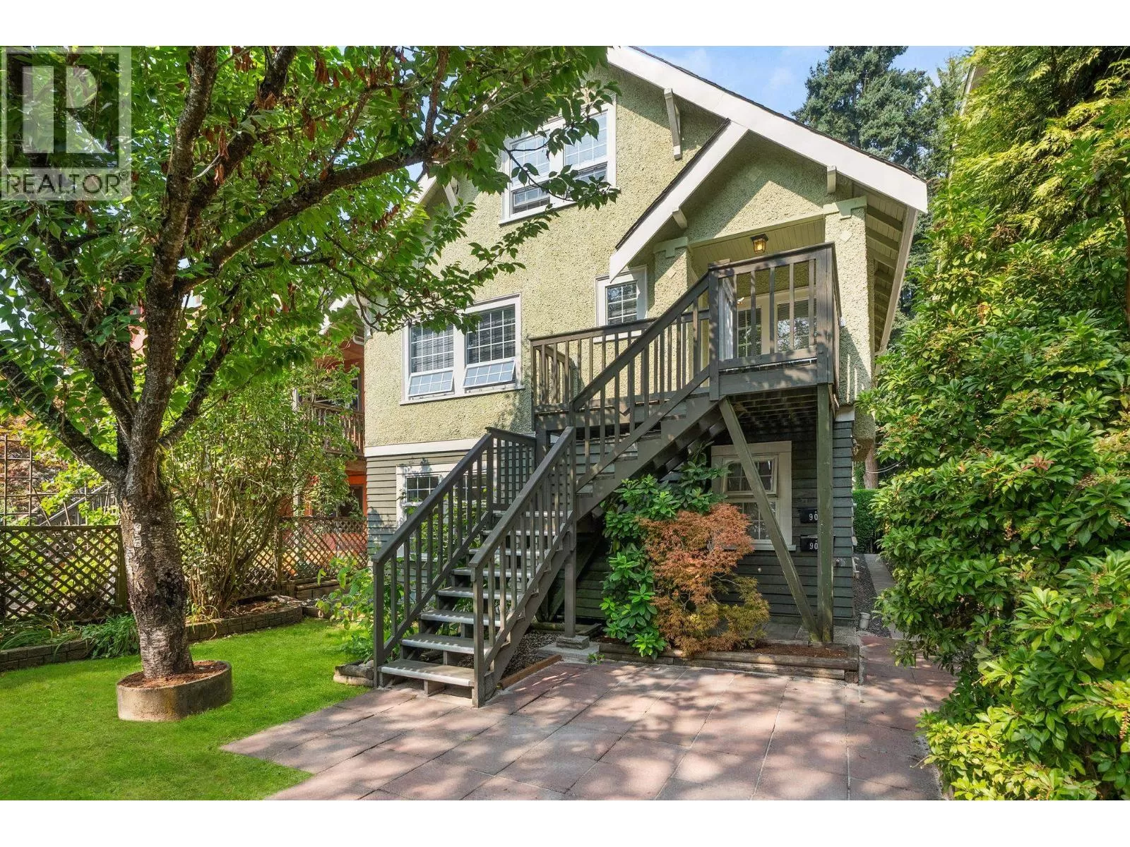 House for rent: 909 W 18th Avenue, Vancouver, British Columbia V5Z 1W4