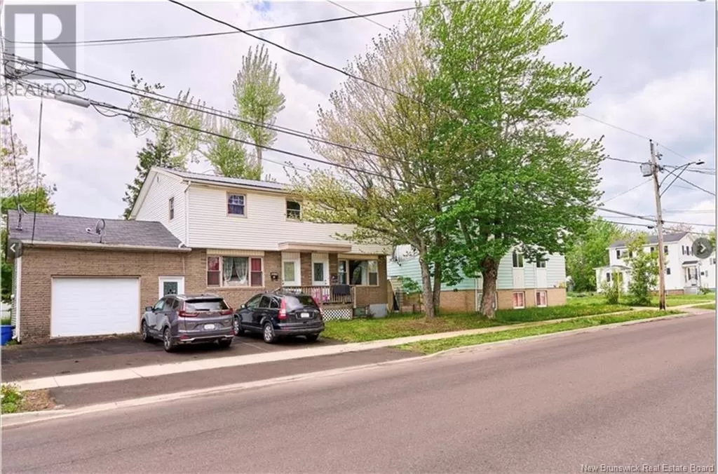 Triplex for rent: 90-90a-92 Purdy Avenue, Moncton, New Brunswick E1C 8G7