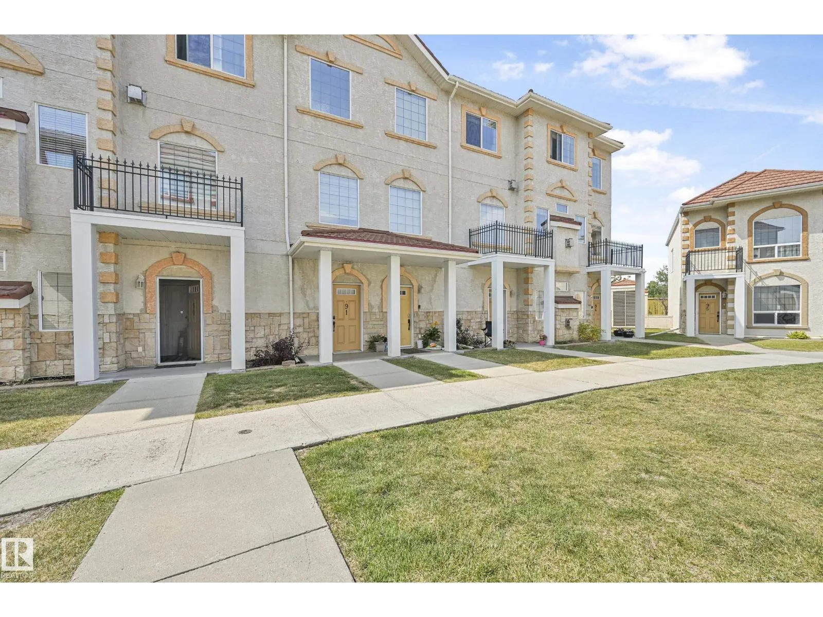 Row / Townhouse for rent: #91 13825 155 Ave Nw, Edmonton, Alberta T6V 0B8