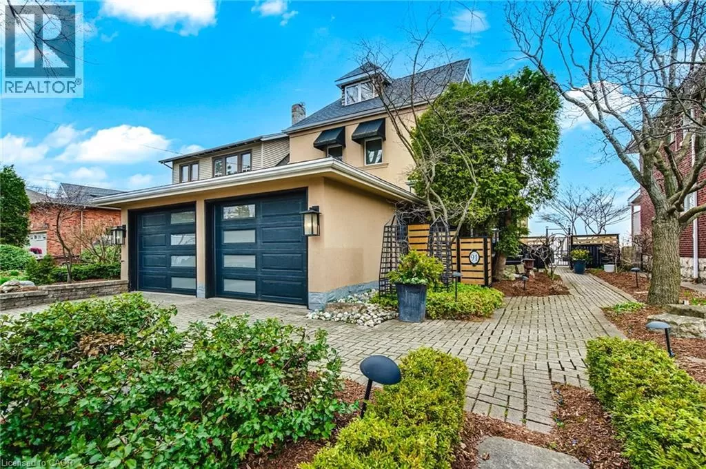 House for rent: 91 Mountain Park Avenue, Hamilton, Ontario L9A 1A1