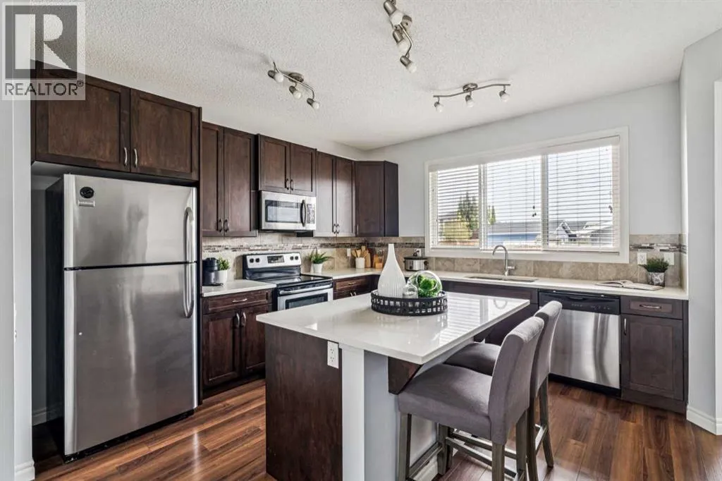 House for rent: 91 River Heights Green, Cochrane, Alberta T4C 0Y4