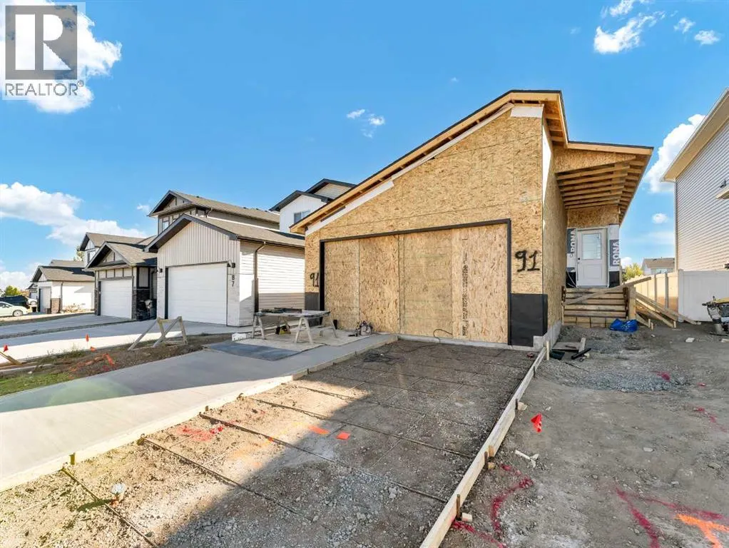 House for rent: 91 Sierra Road Sw, Medicine Hat, Alberta T1B 4Y6