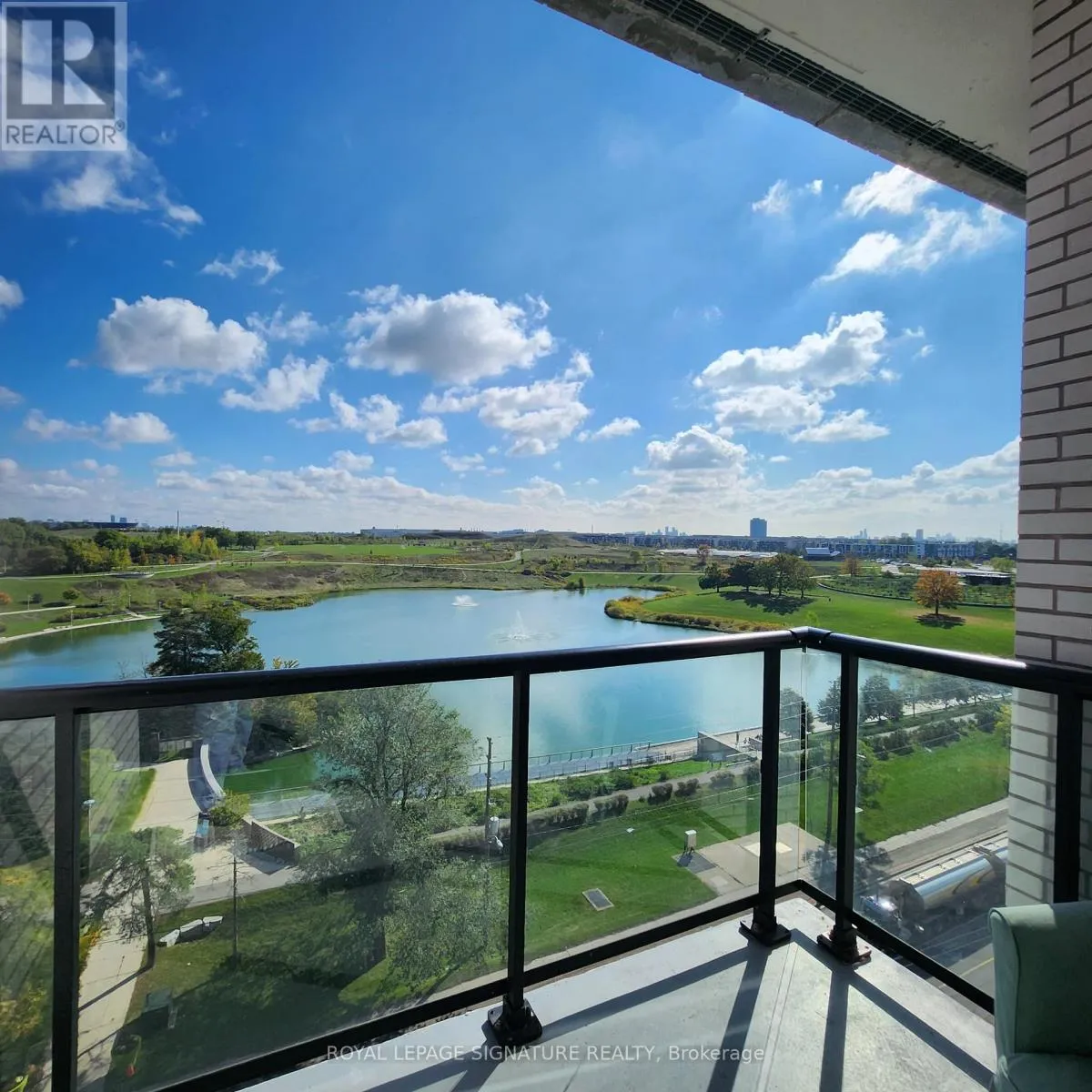 Apartment for rent: 910 - 3100 Keele Street, Toronto, Ontario M3M 0E1