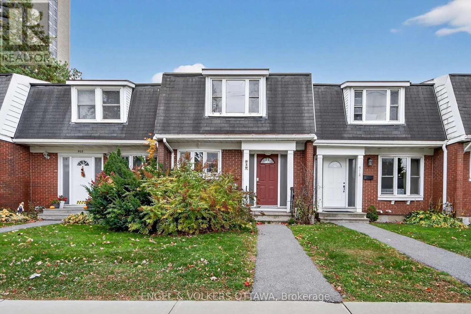 Row / Townhouse for rent: 910 Dynes Road, Ottawa, Ontario K2C 0G8