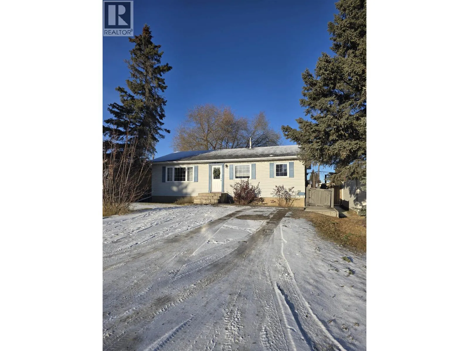 House for rent: 9104 101 Avenue, Fort St. John, British Columbia V1J 2A6