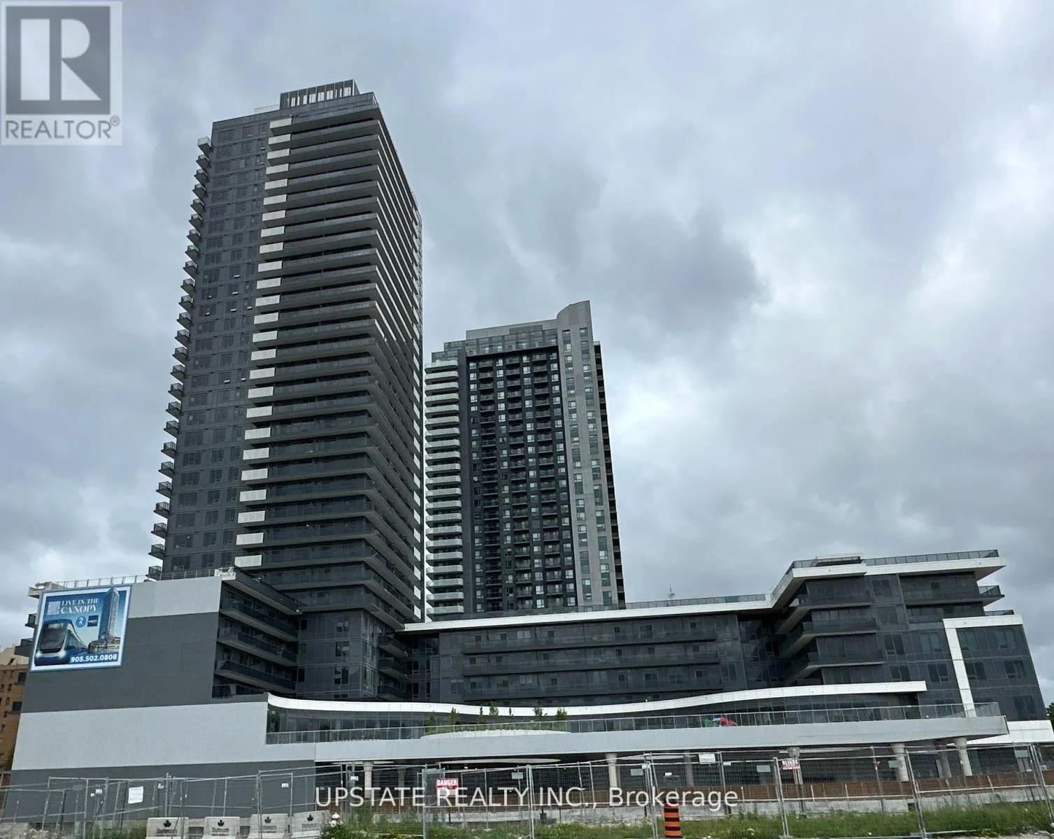 Apartment for rent: 911 - 5105 Hurontario Street, Mississauga, Ontario L4Z 0C9