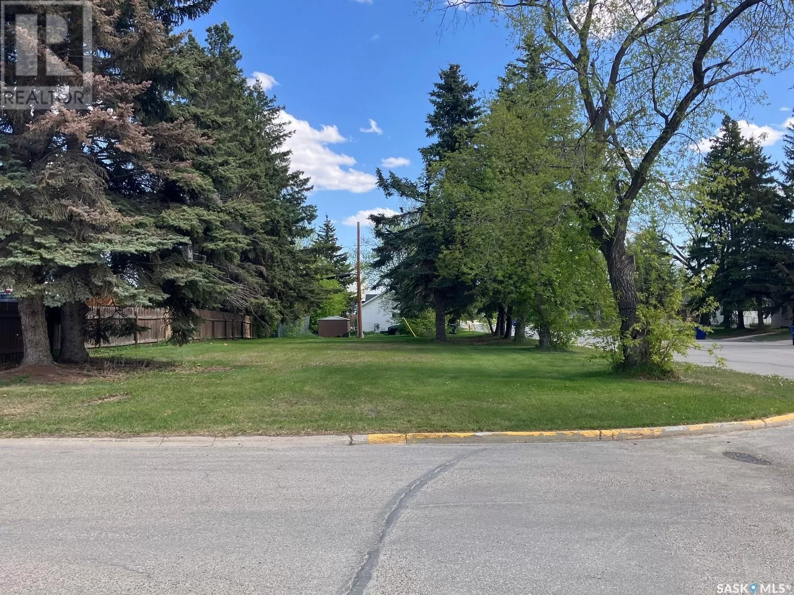 Unknown for rent: 911 7th Street W, Nipawin, Saskatchewan S0E 1E0