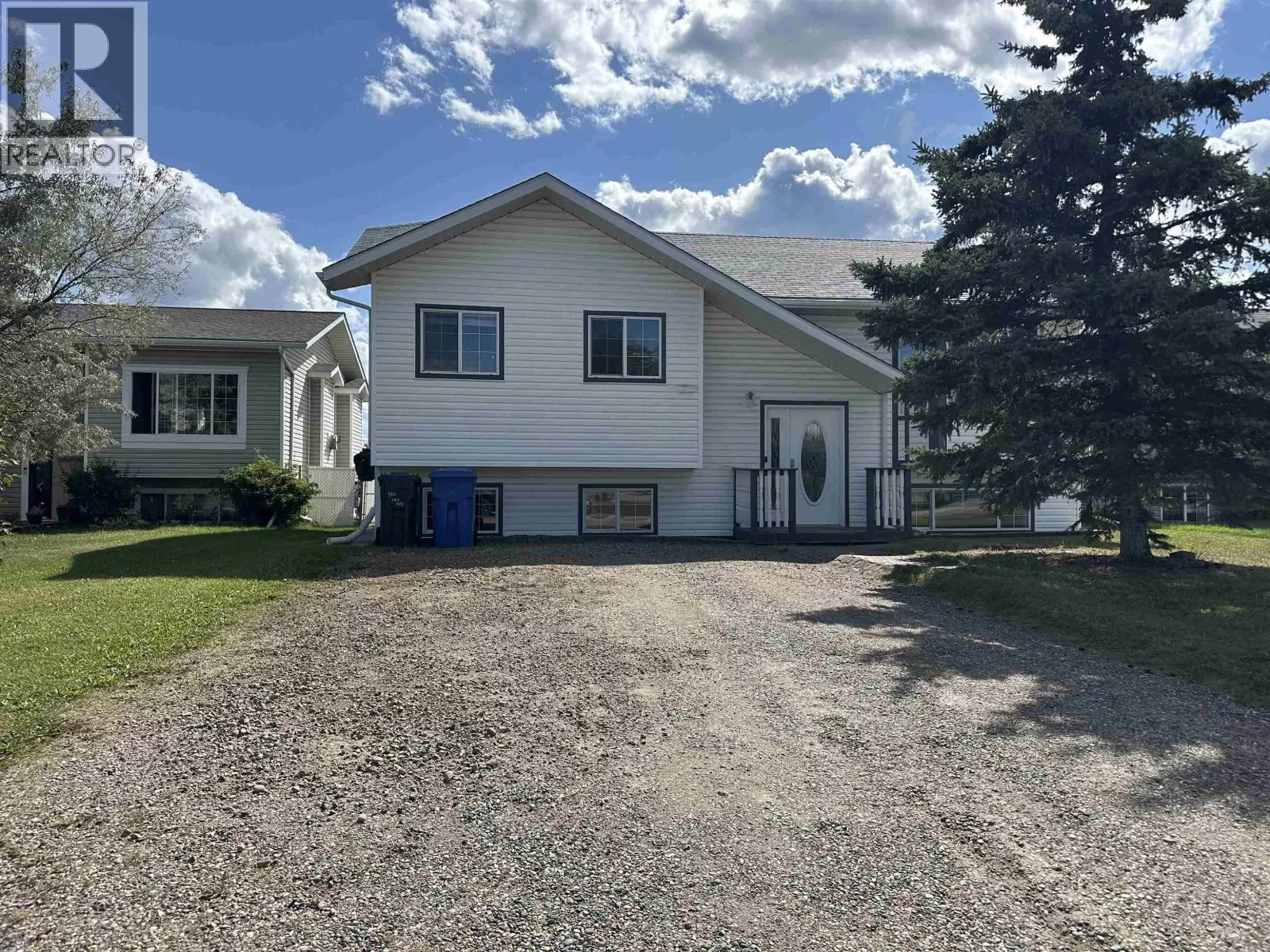 House for rent: 9111 107 Avenue, Fort St. John, British Columbia V1J 2P1