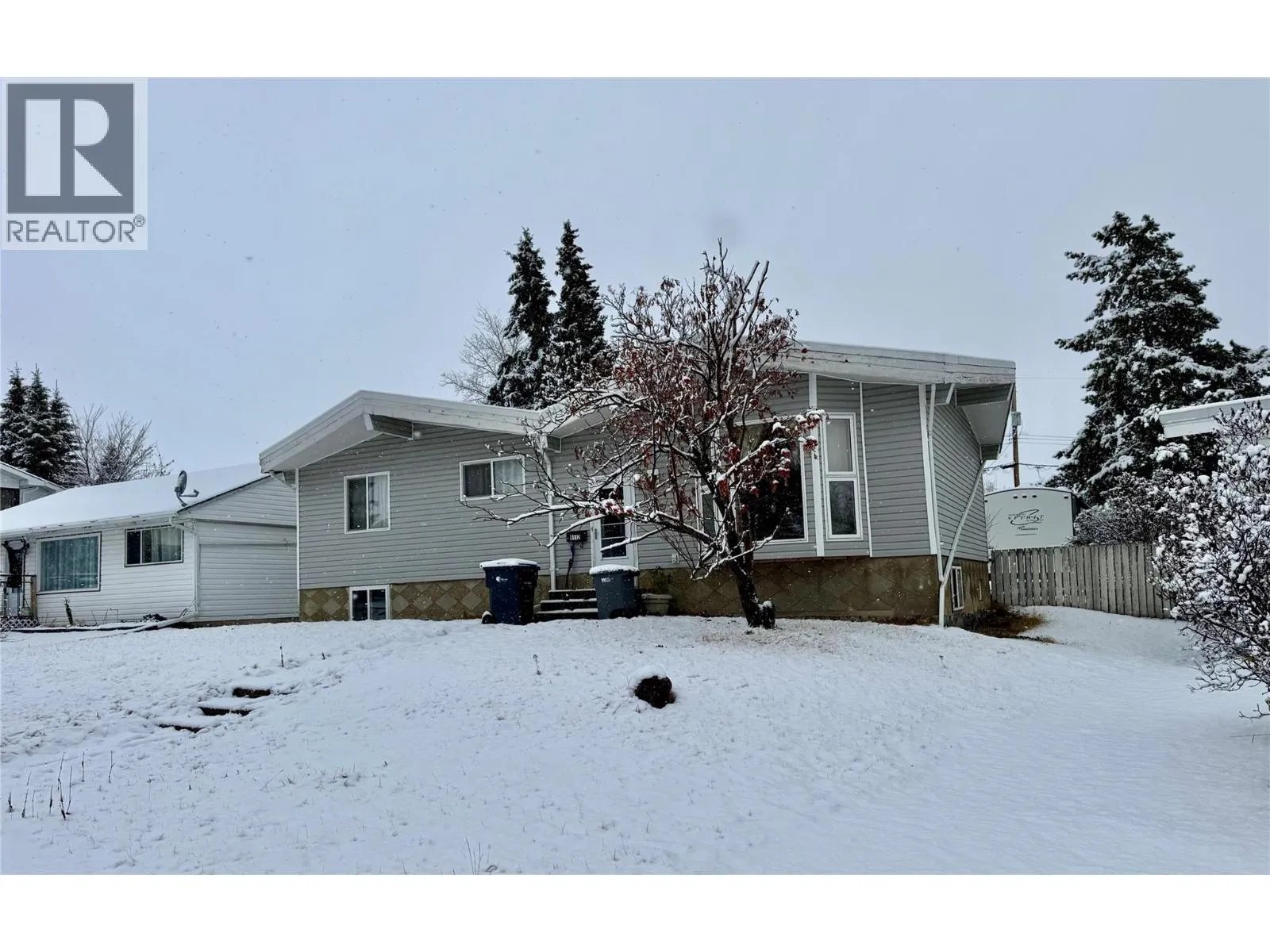 House for rent: 9112 Calverley Crescent, Dawson Creek, British Columbia V1G 2R2