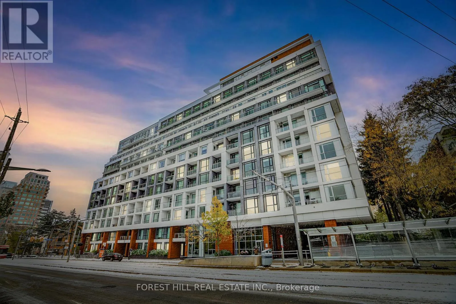 Apartment for rent: 912 - 223 St Clair Avenue W, Toronto, Ontario M4V 0A5