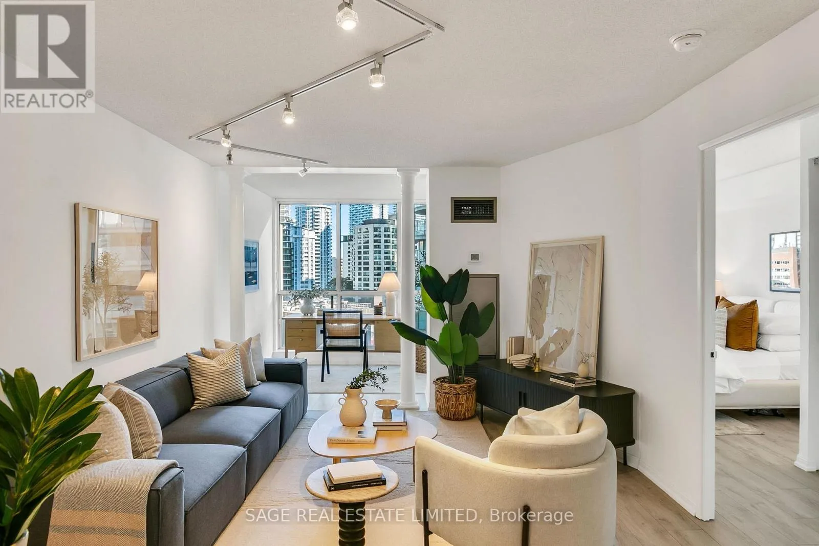 Apartment for rent: 912 - 24 Wellesley Street W, Toronto, Ontario M4Y 2X6