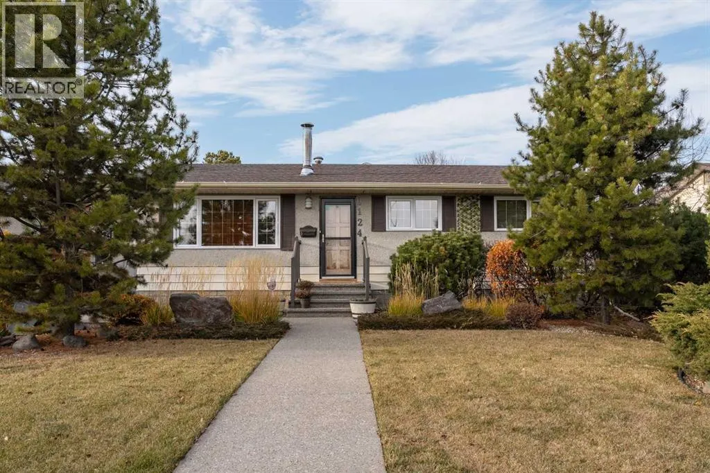 House for rent: 9124 167 Street Nw, Edmonton, Alberta T5R 2T9