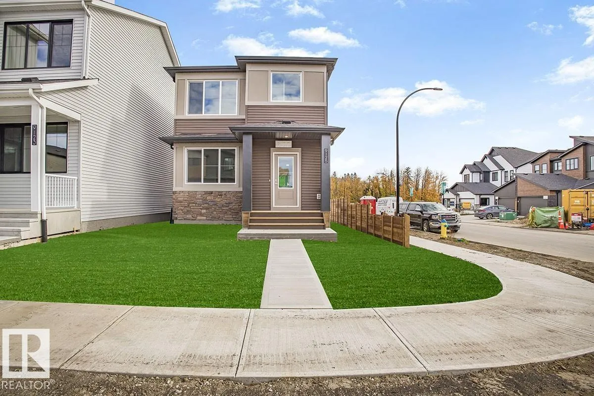 House for rent: 9125 Elves Lo Nw, Edmonton, Alberta T6M 3G2