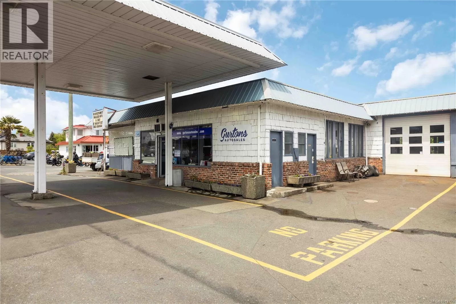 9139 East Saanich Rd, North Saanich, British Columbia V8L 1H6