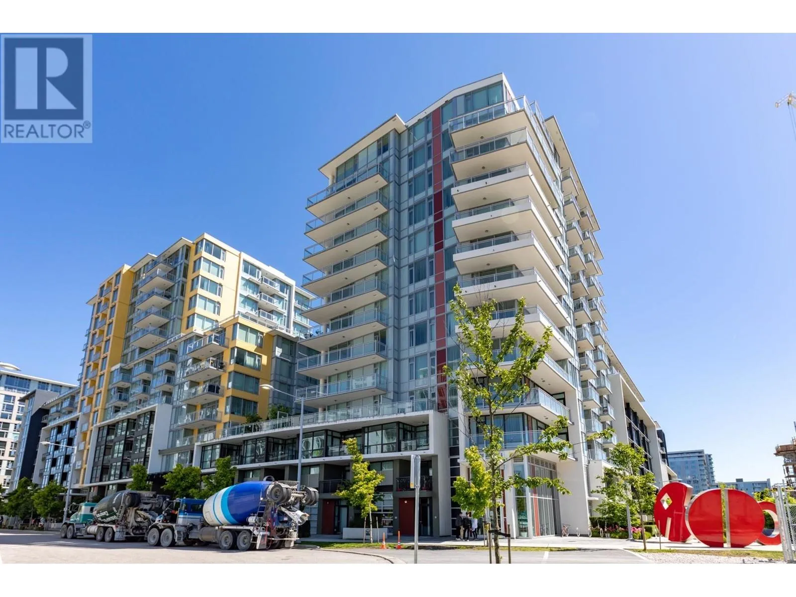 Apartment for rent: 914 8628 Hazelbridge Way, Richmond, British Columbia V6X 0R5