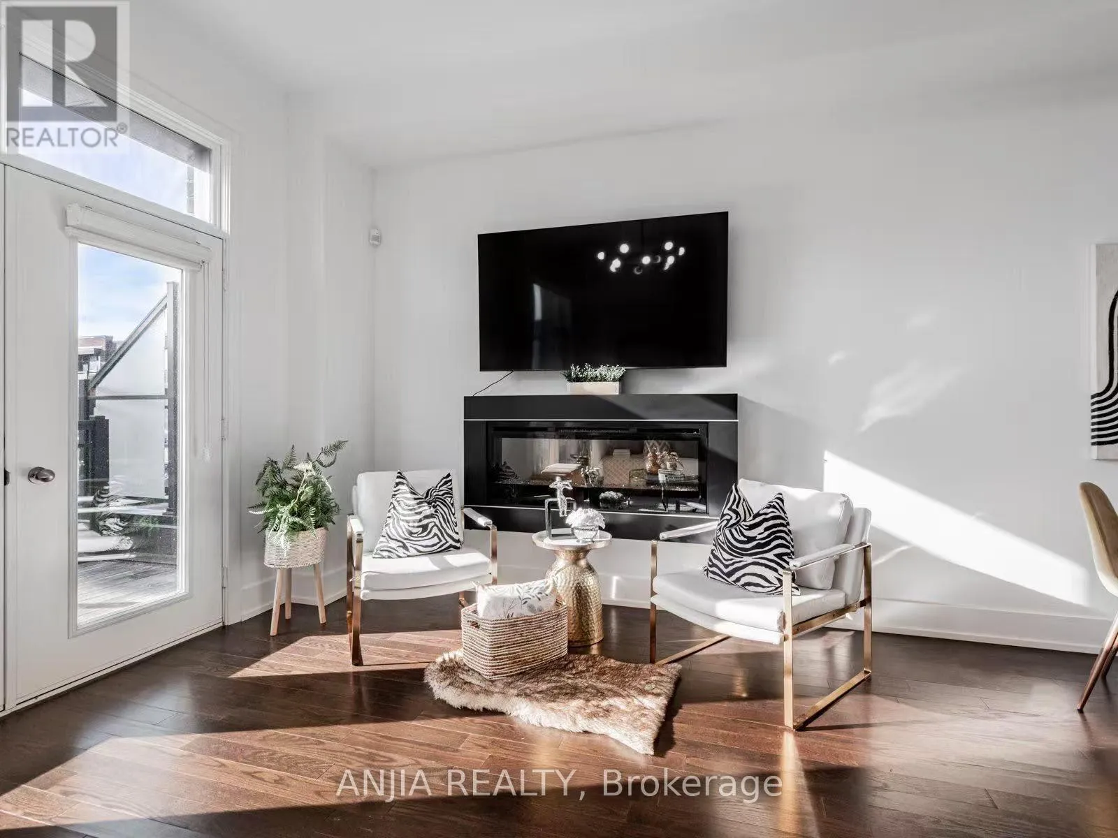 Row / Townhouse for rent: 9140 Bathurst Street, Vaughan, Ontario L4J 0K1