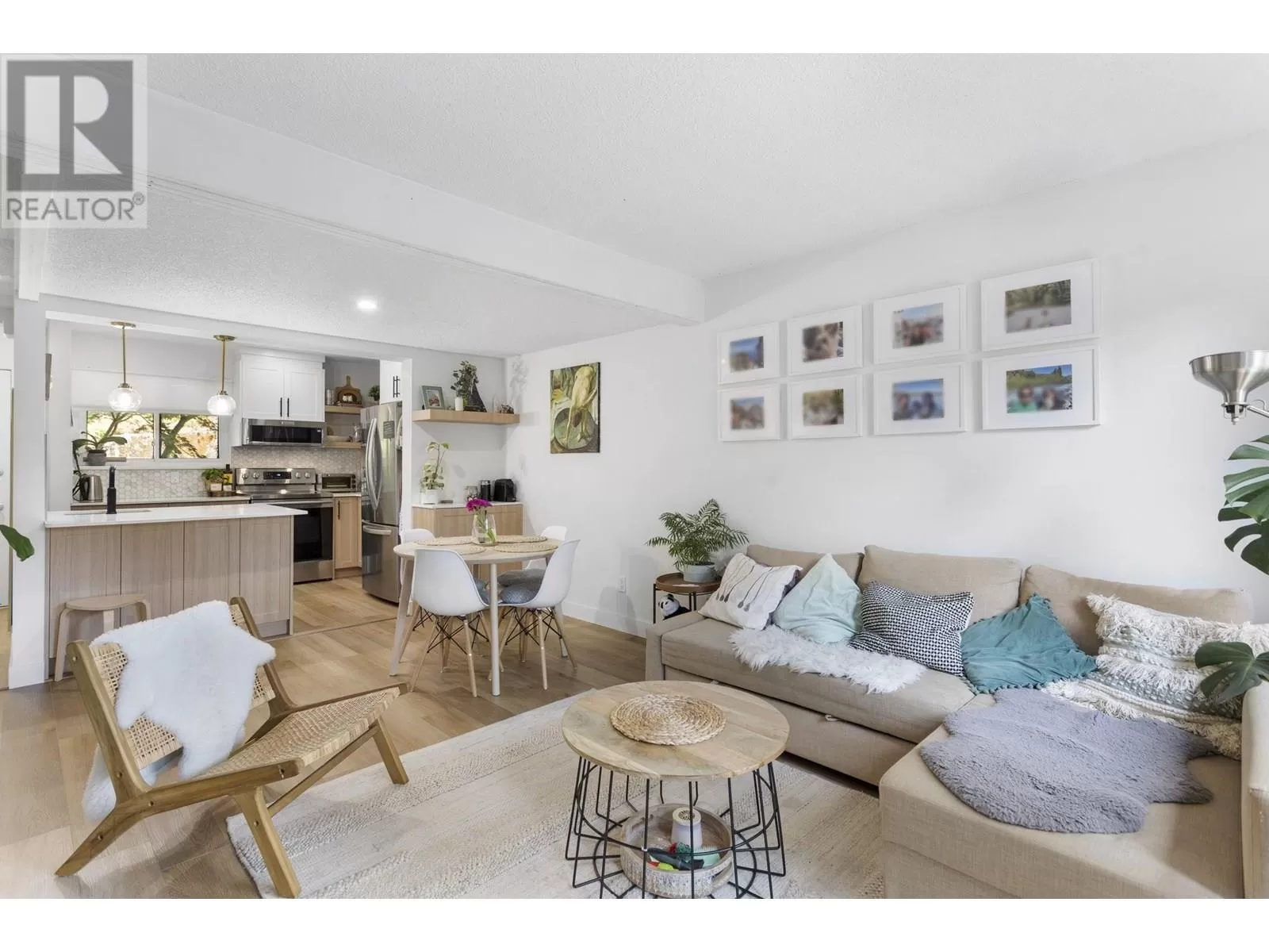 Row / Townhouse for rent: 915 Britton Drive, Port Moody, British Columbia V3H 3S5