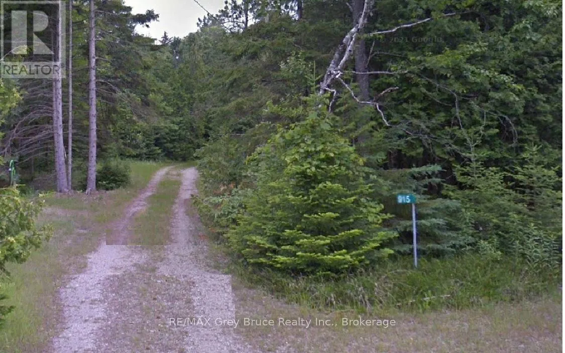 915 Third Avenue N, South Bruce Peninsula, Ontario N0H 2G0