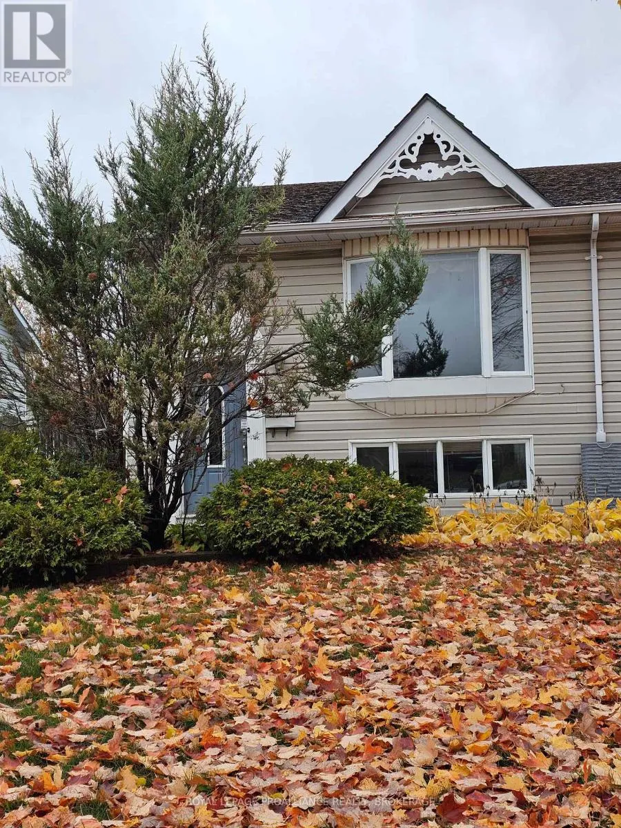 House for rent: 915 Warburton Crescent, Kingston, Ontario K7M 8L3