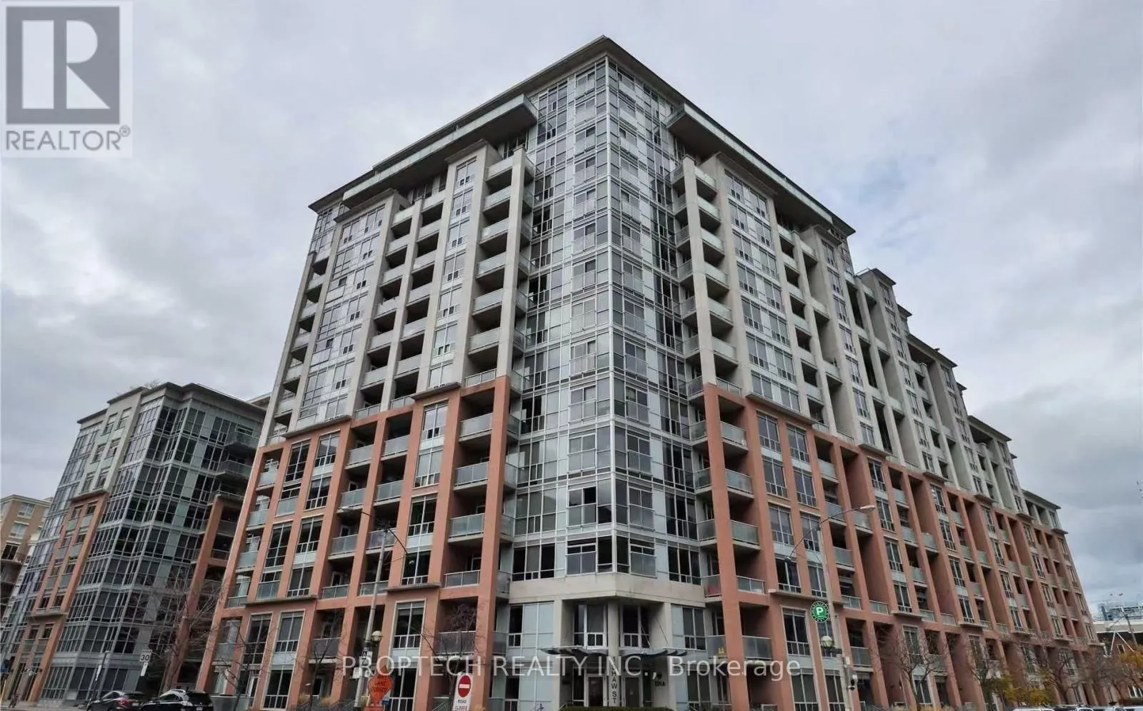 916 - 1 Shaw Street, Toronto, Ontario M6K 0A1