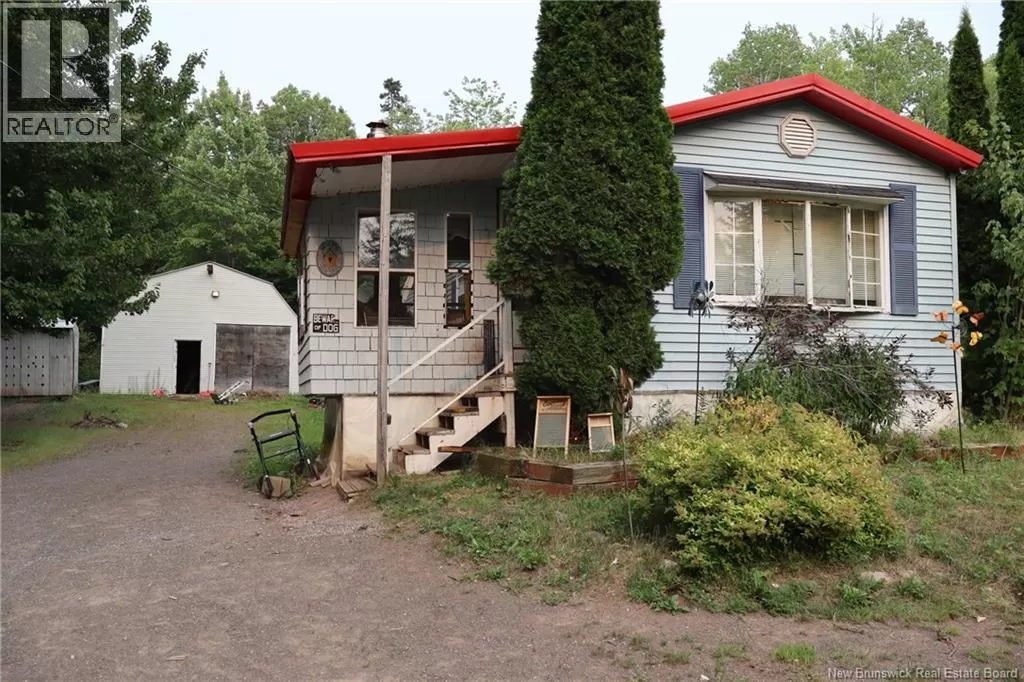 House for rent: 916 Sanatorium Road, Moncton, New Brunswick E4J 1X8