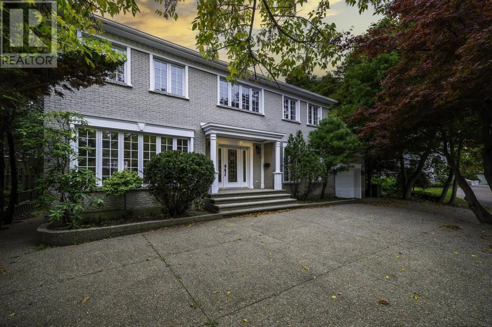 House for rent: 916 Young Avenue, Halifax, Nova Scotia B3H 2W1