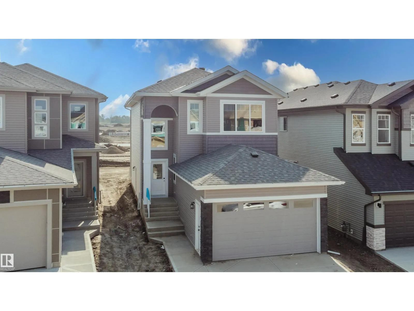 House for rent: 919 18 Av Nw, Edmonton, Alberta T6T 2X3