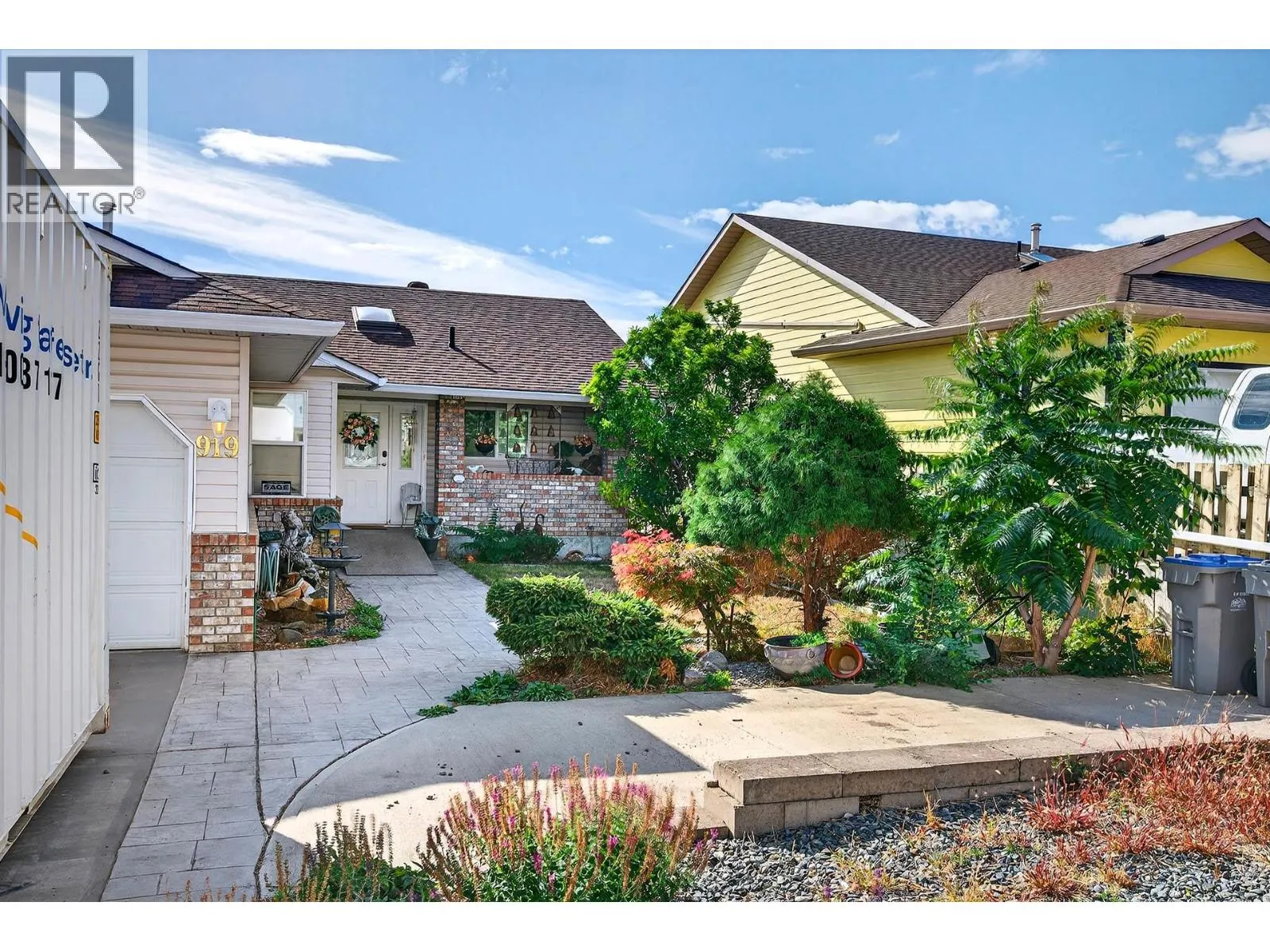 House for rent: 919 Norview Road, Kamloops, British Columbia V2B 8L8