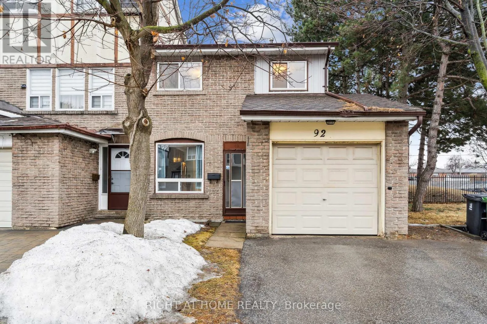 Row / Townhouse for rent: 92 - 44 Chester Le Boulevard, Toronto, Ontario M1W 2M8