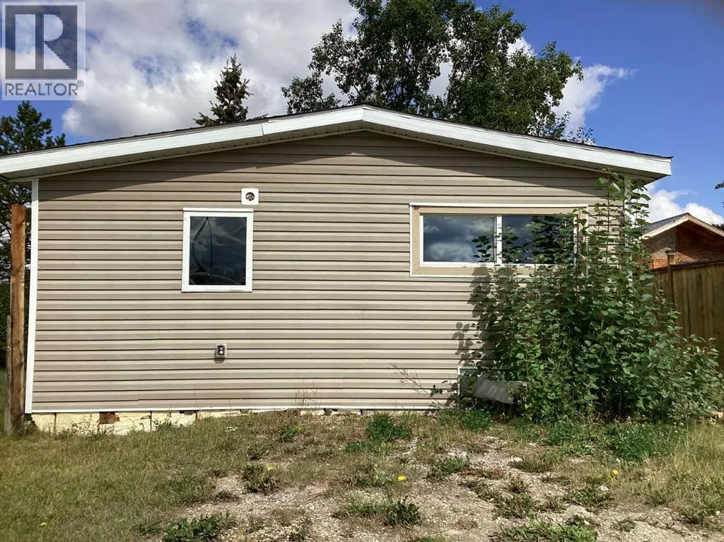 Mobile Home for rent: 92, 600 14 Street, Beaverlodge, Alberta T0H 0C0