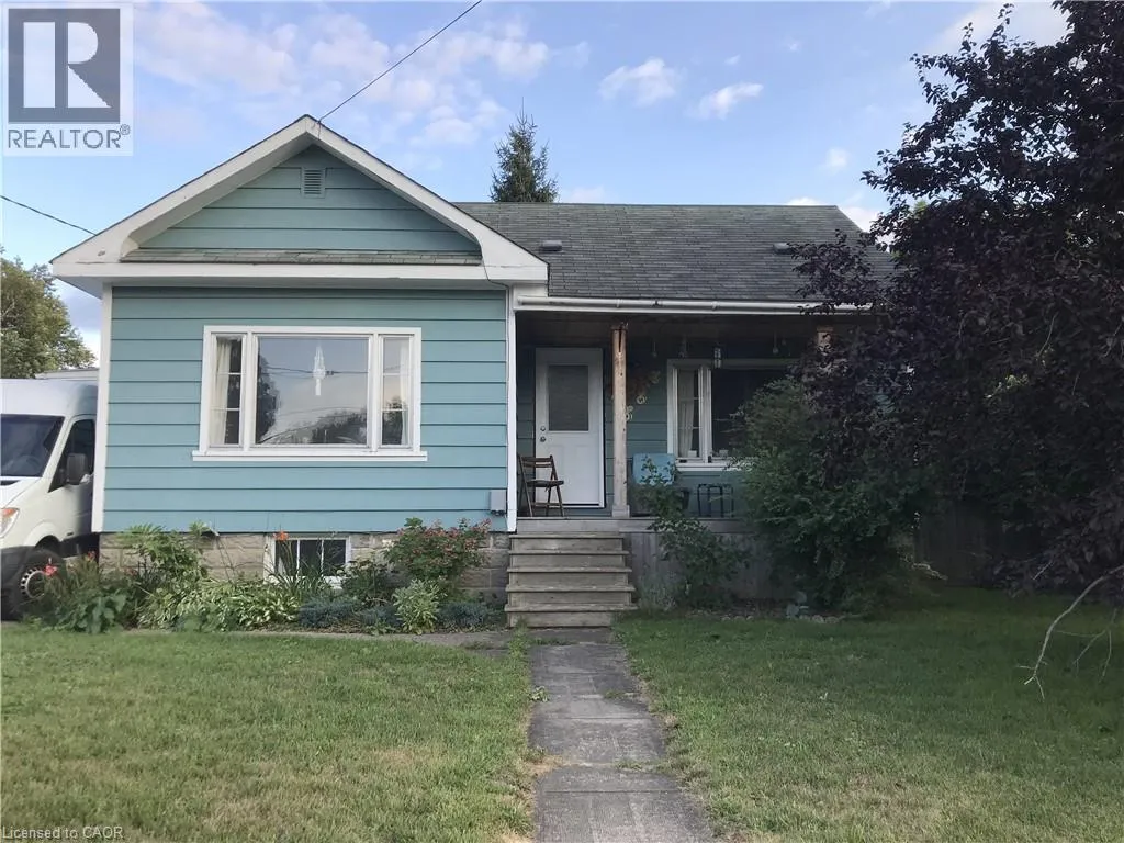 House for rent: 92 E Fourth Street E, Collingwood, Ontario L9Y 1T5