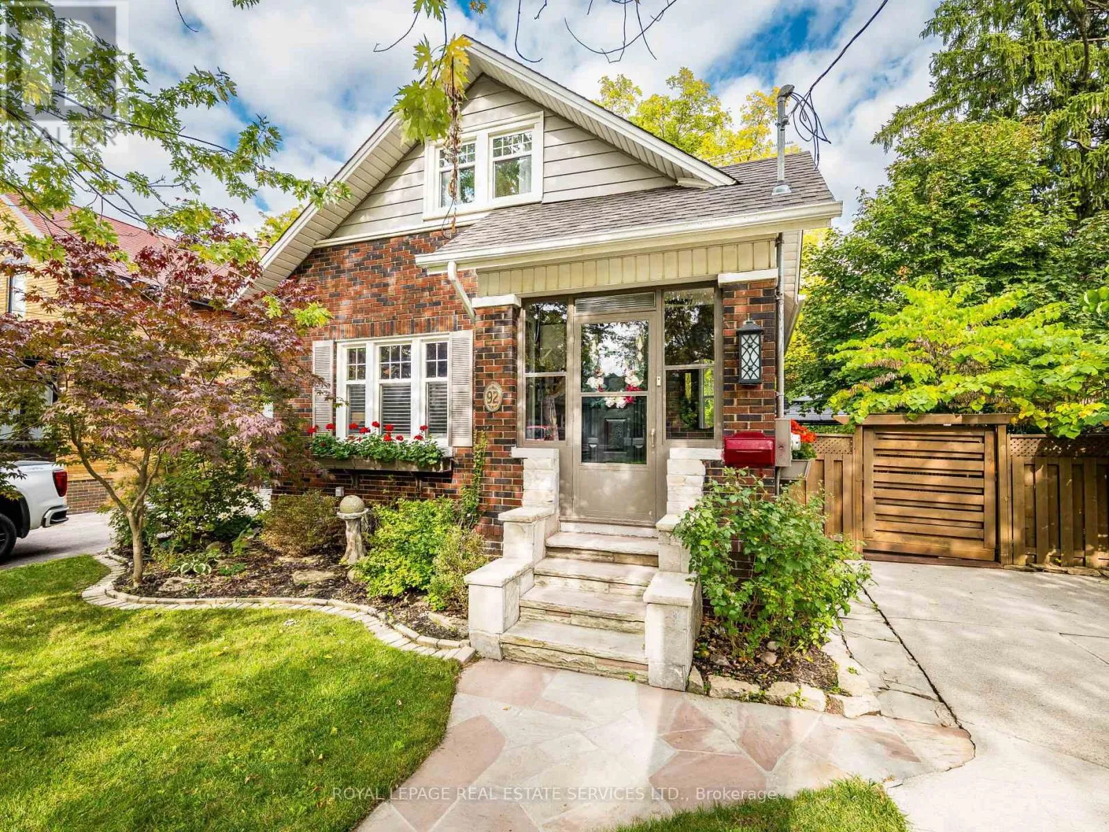 House for rent: 92 Mill Street S, Brampton, Ontario L6Y 1T2