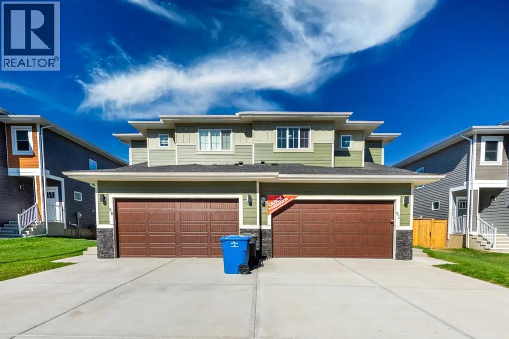 Duplex for rent: 92 Waterford Manor, Chestermere, Alberta T1X 2T9