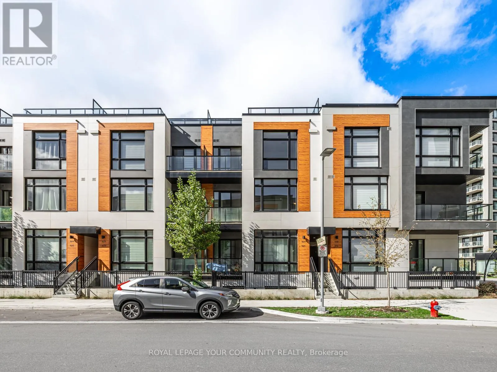 Row / Townhouse for rent: 920 - 2 Steckley House Lane, Richmond Hill, Ontario L4S 0N4