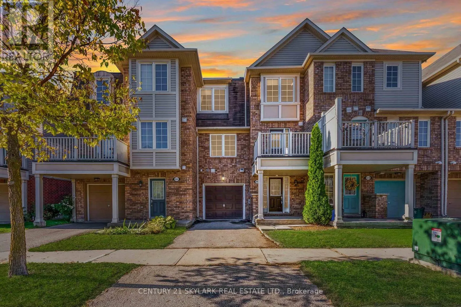 Row / Townhouse for rent: 920 Deverell Place, Milton, Ontario L9T 0M2