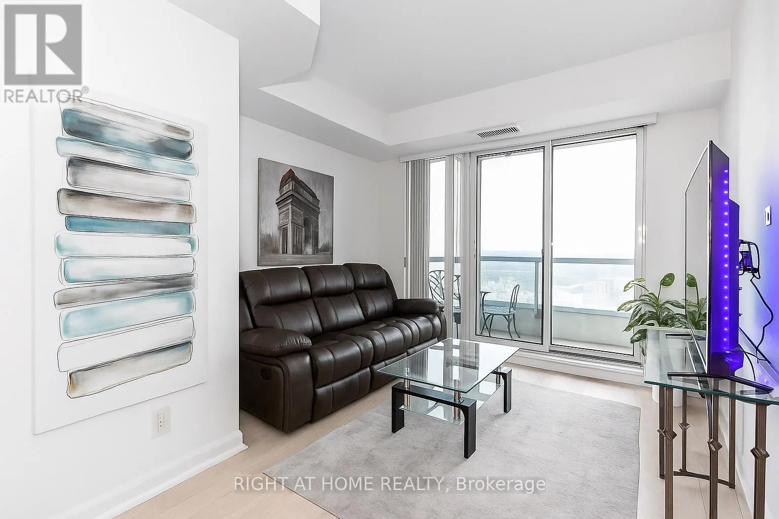 Apartment for rent: 9201 Yonge Street, Richmond Hill, Ontario L4C 1H9